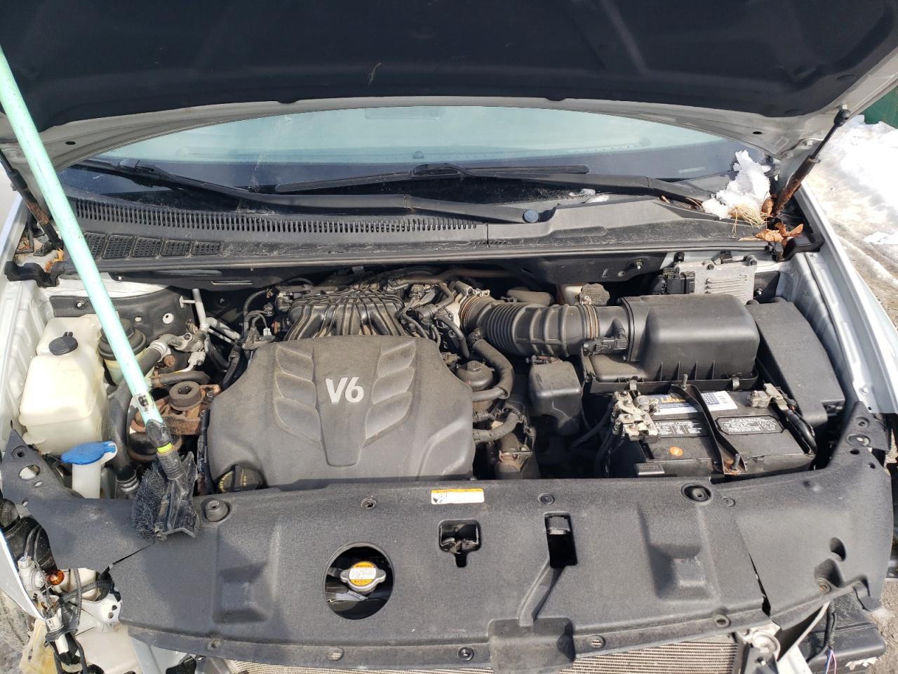 2012 Kia Sedona - Image 12
