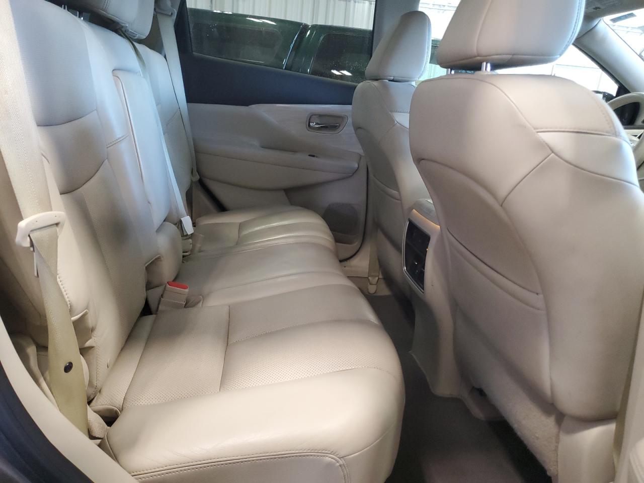 2015 Nissan Murano - Image 11