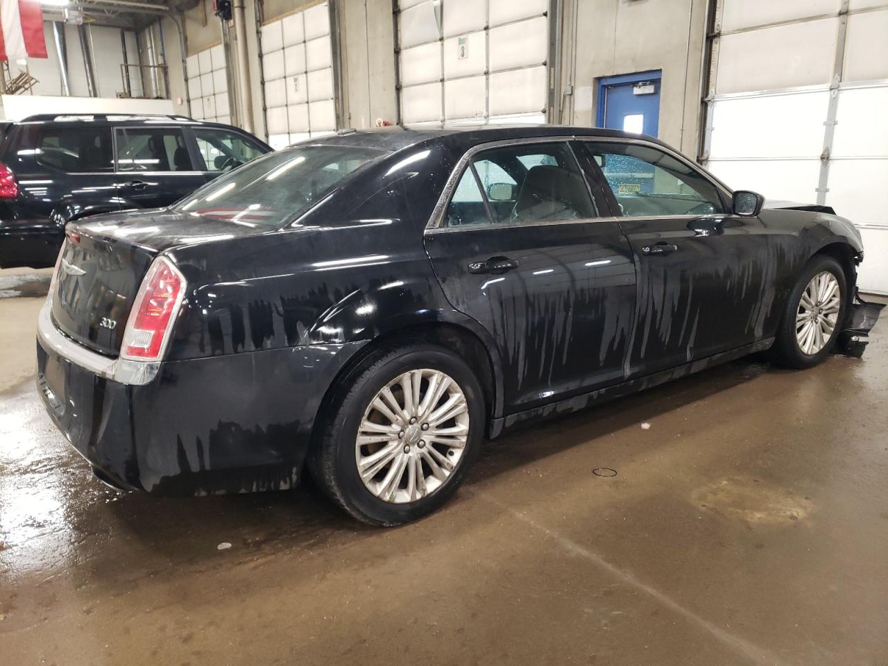 2014 Chrysler 300 - Image 3