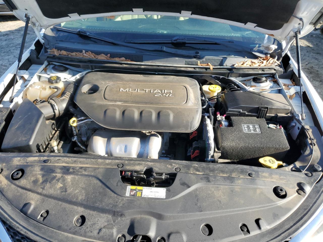 2015 Chrysler 200 - Image 11