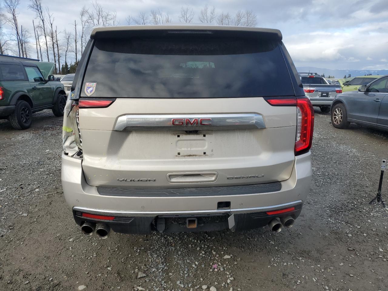 2021 GMC Yukon - Image 6