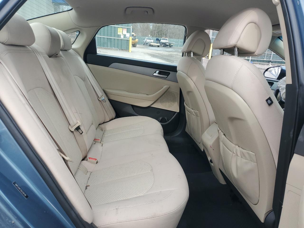 2016 Hyundai Sonata - Image 10