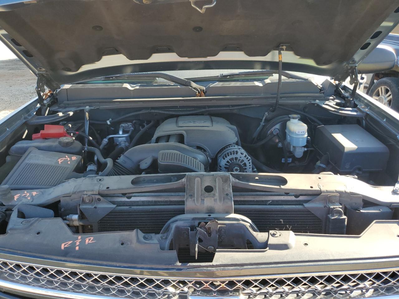 2010 Chevrolet Silverado - Image 11