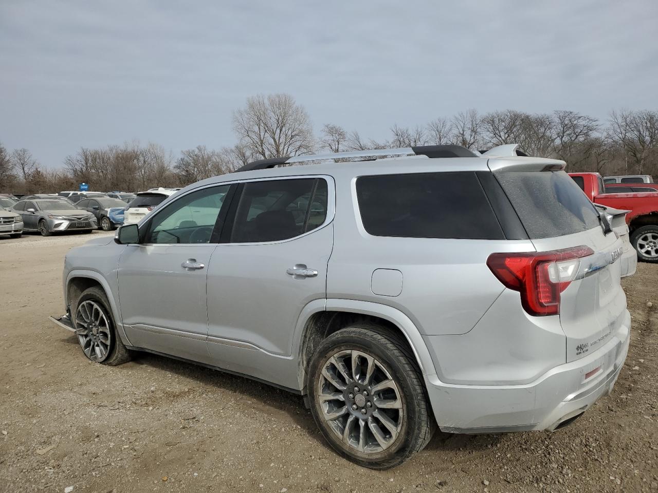 2020 GMC Acadia - Image 2