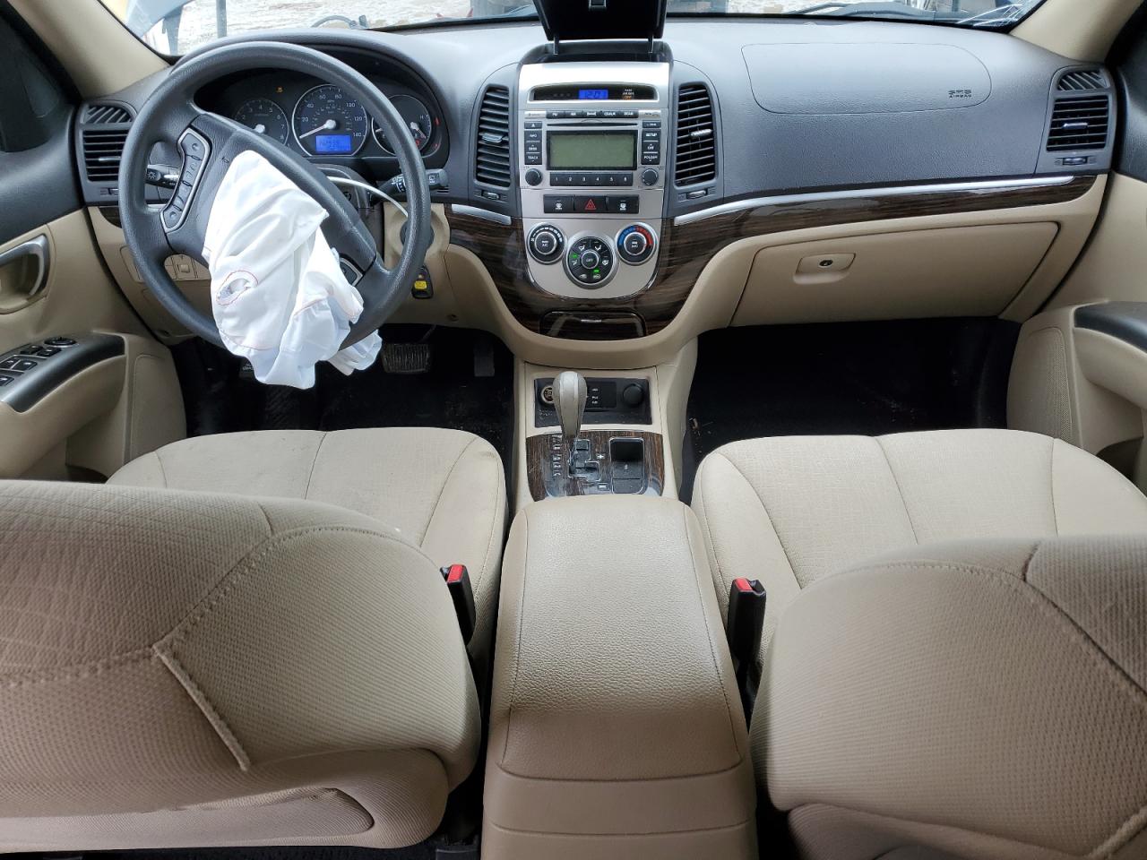 2010 Hyundai Santa Fe - Image 8