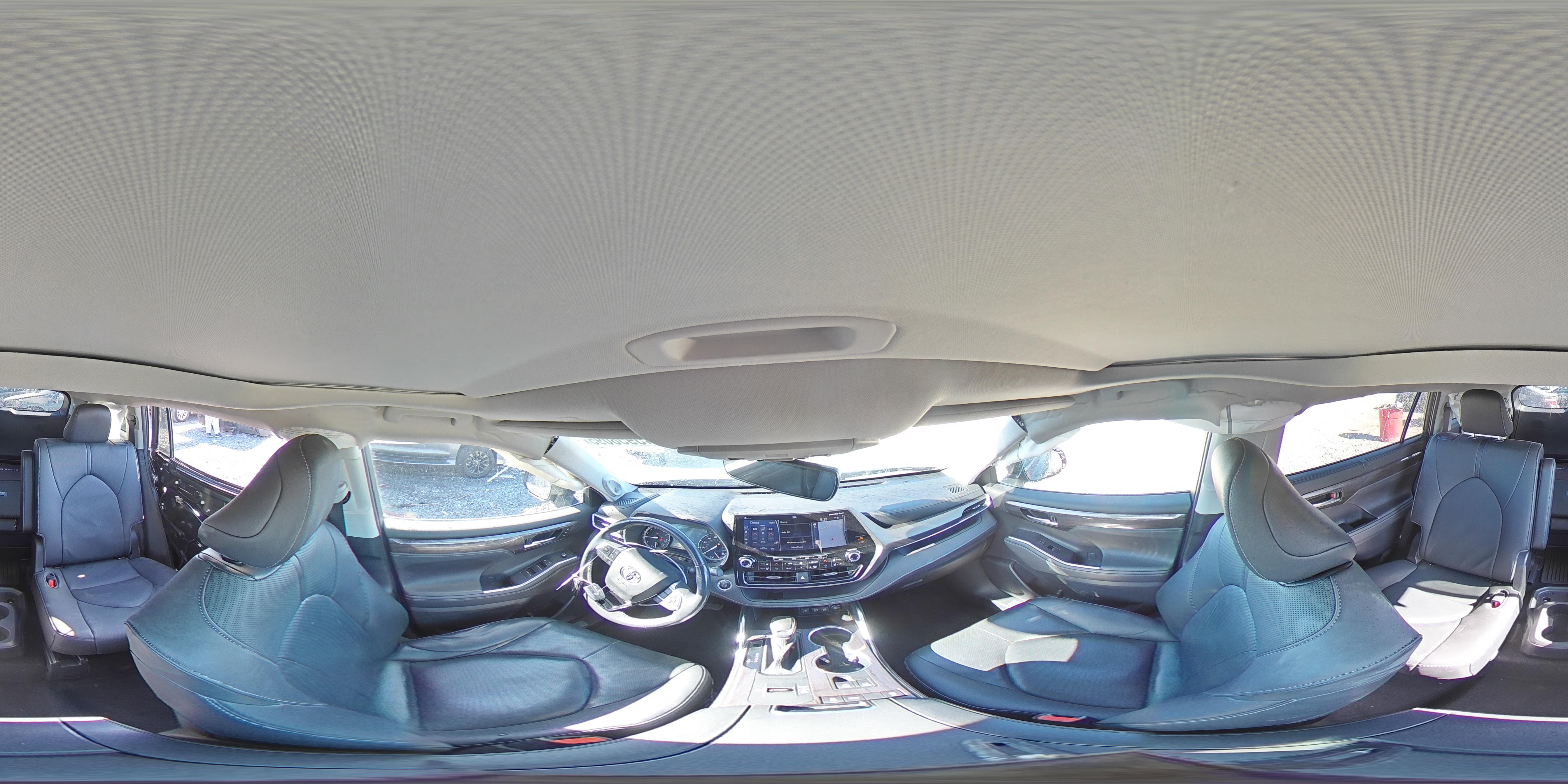 2020 Toyota Highlander - Image 16