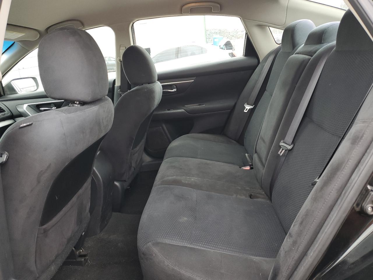 2015 Nissan Altima - Image 10