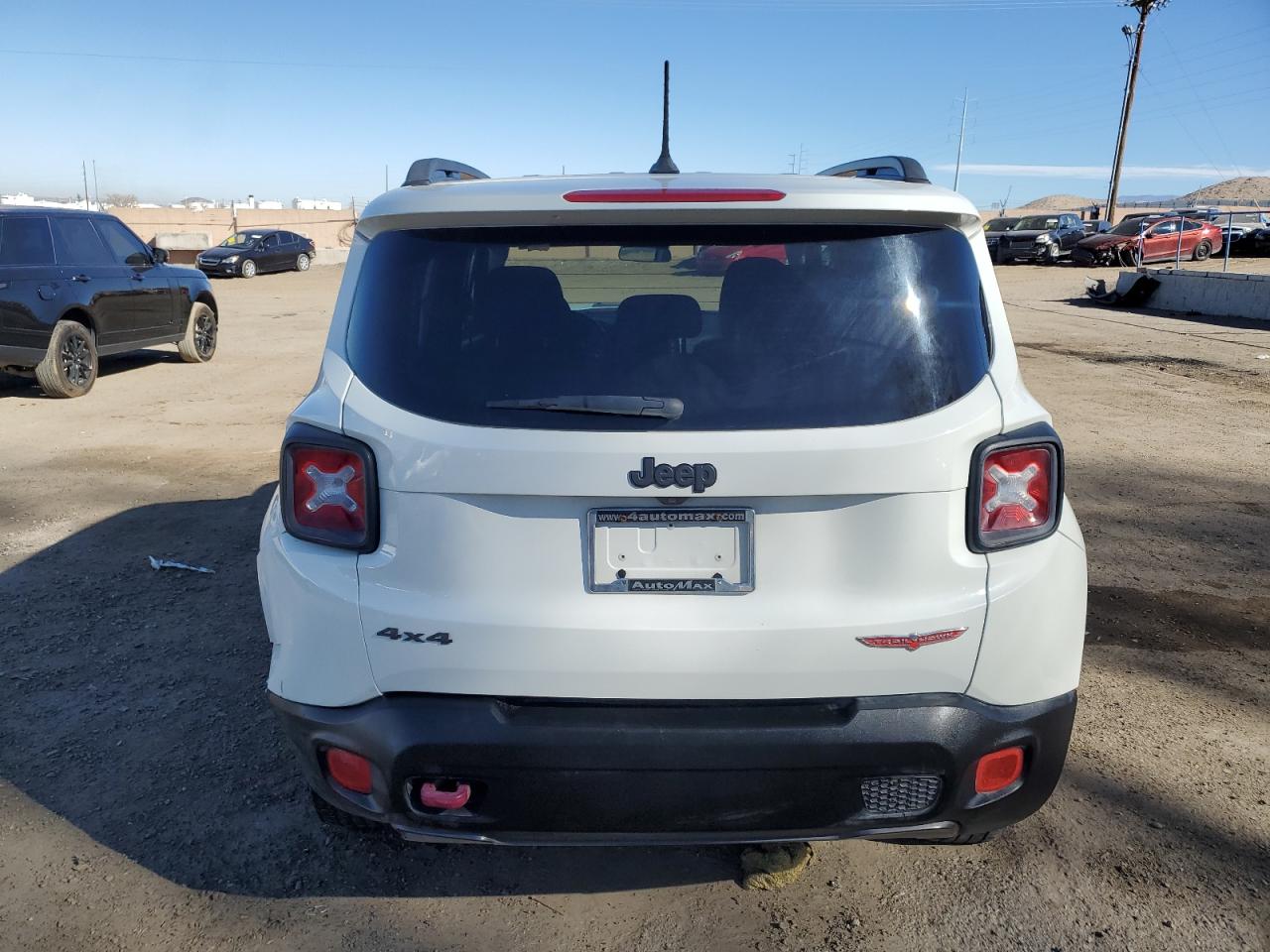 2017 Jeep Renegade - Image 6