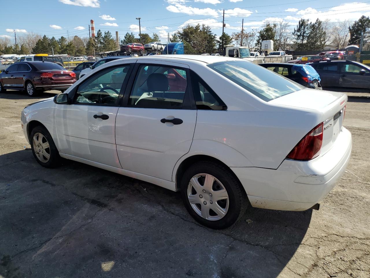 2005 Ford Focus - Image 2