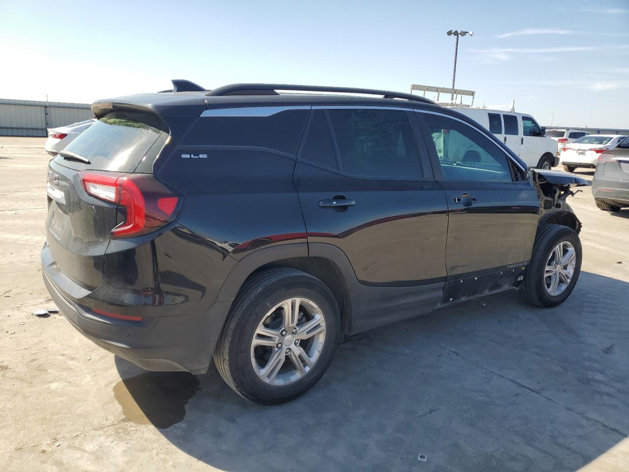 2022 GMC Terrain - Image 3