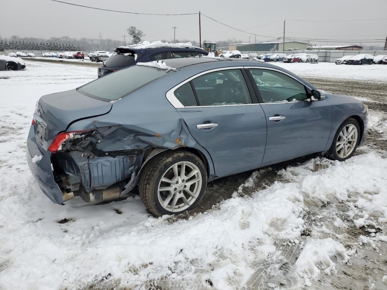 2010 Nissan Maxima - Image 3