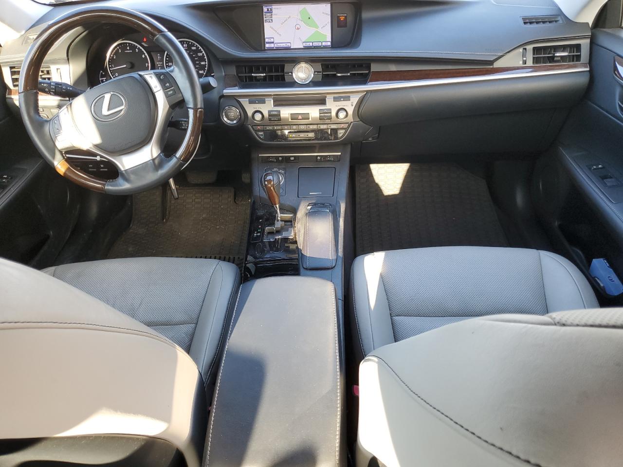 2013 Lexus ES - Image 8
