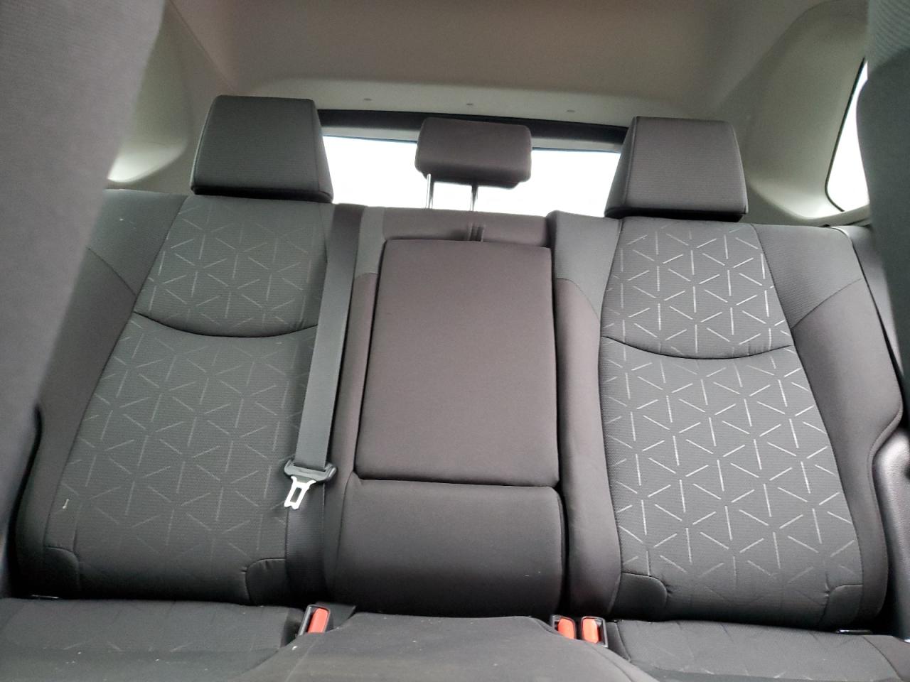 2024 Toyota RAV 4 - Image 10