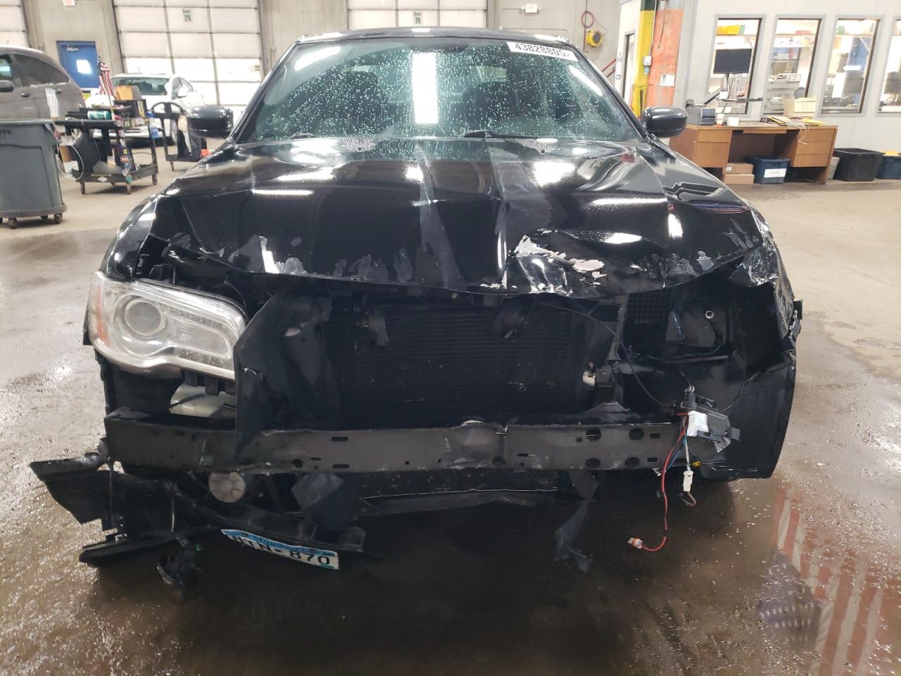 2014 Chrysler 300 - Image 5