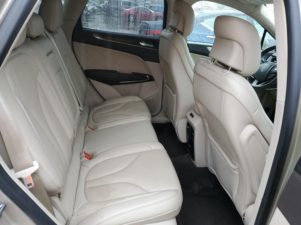 2017 Lincoln MKC - Image 12