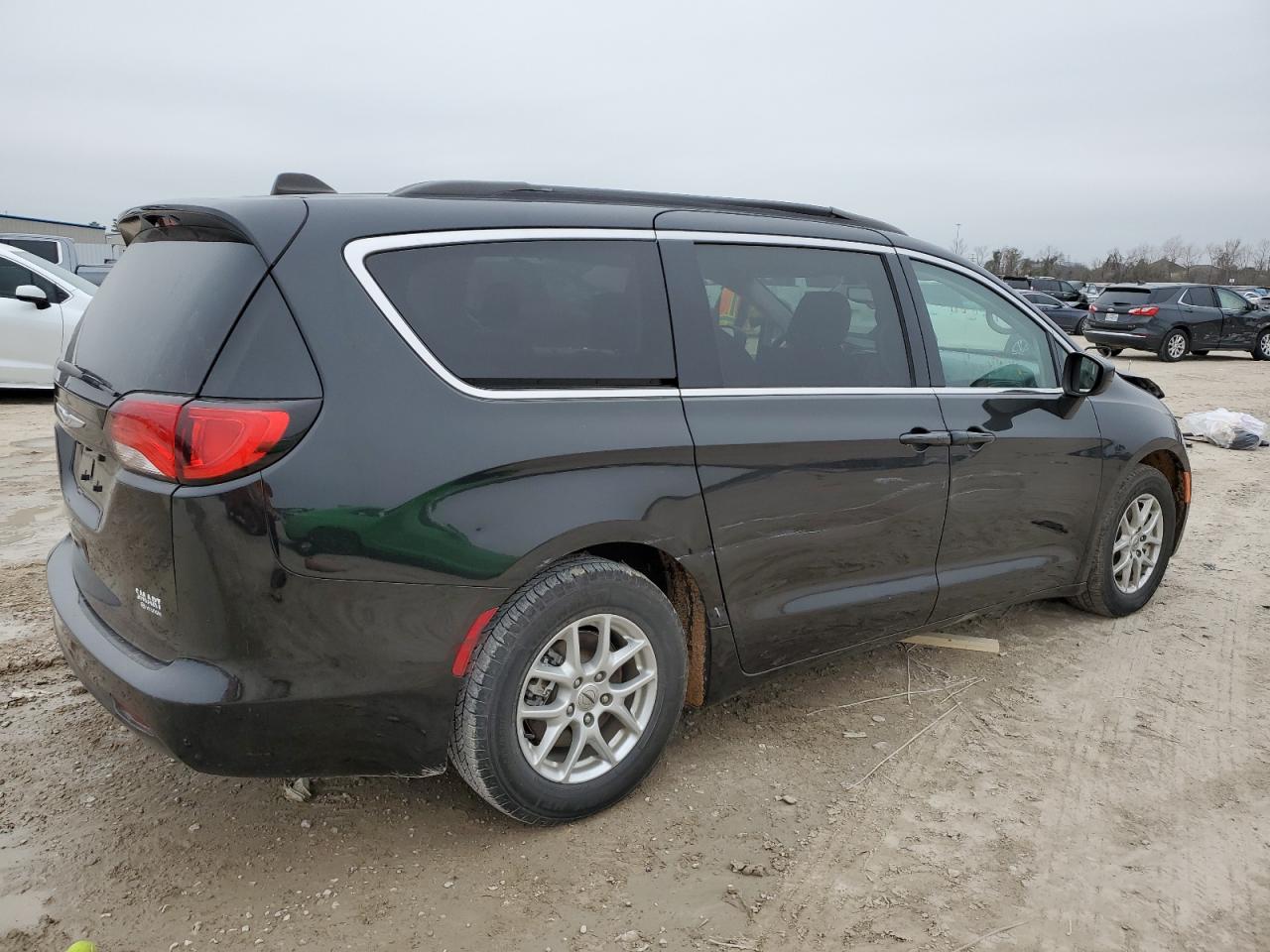 2021 Chrysler Voyager - Image 3