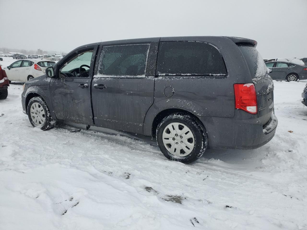 2019 Dodge Caravan - Image 2
