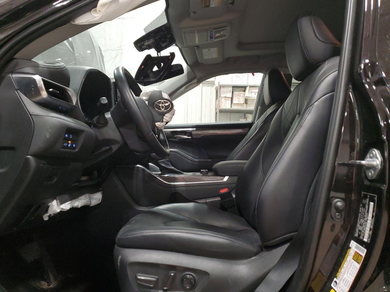 2021 Toyota Highlander - Image 7