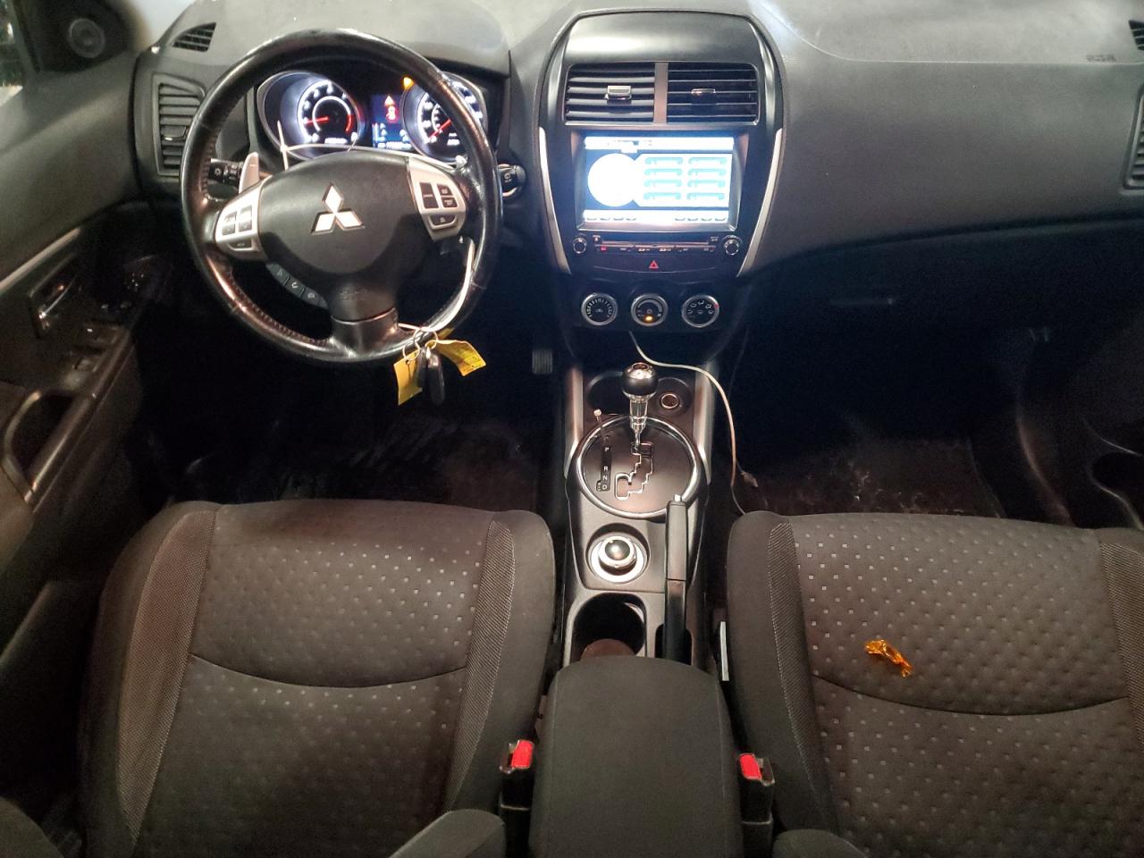 2011 Mitsubishi Outlander - Image 8
