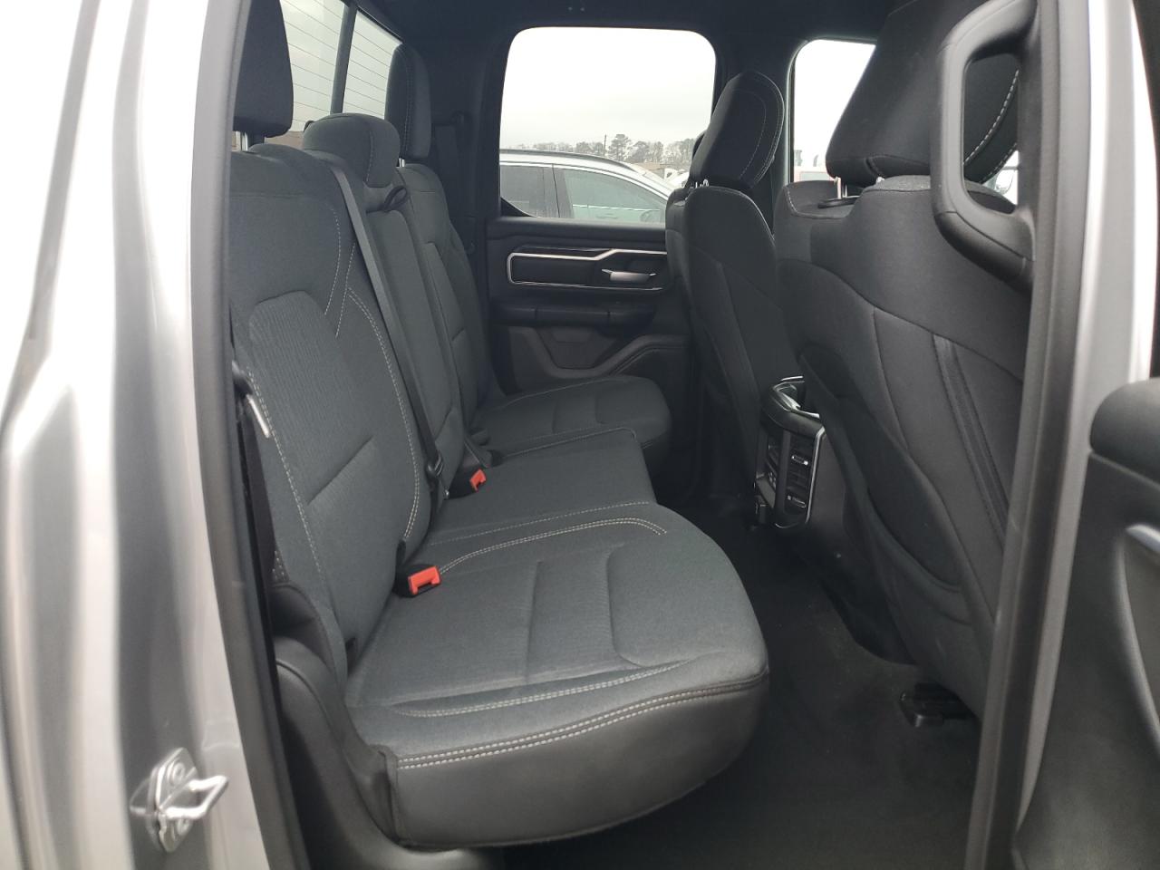 2021 RAM 1500 - Image 10