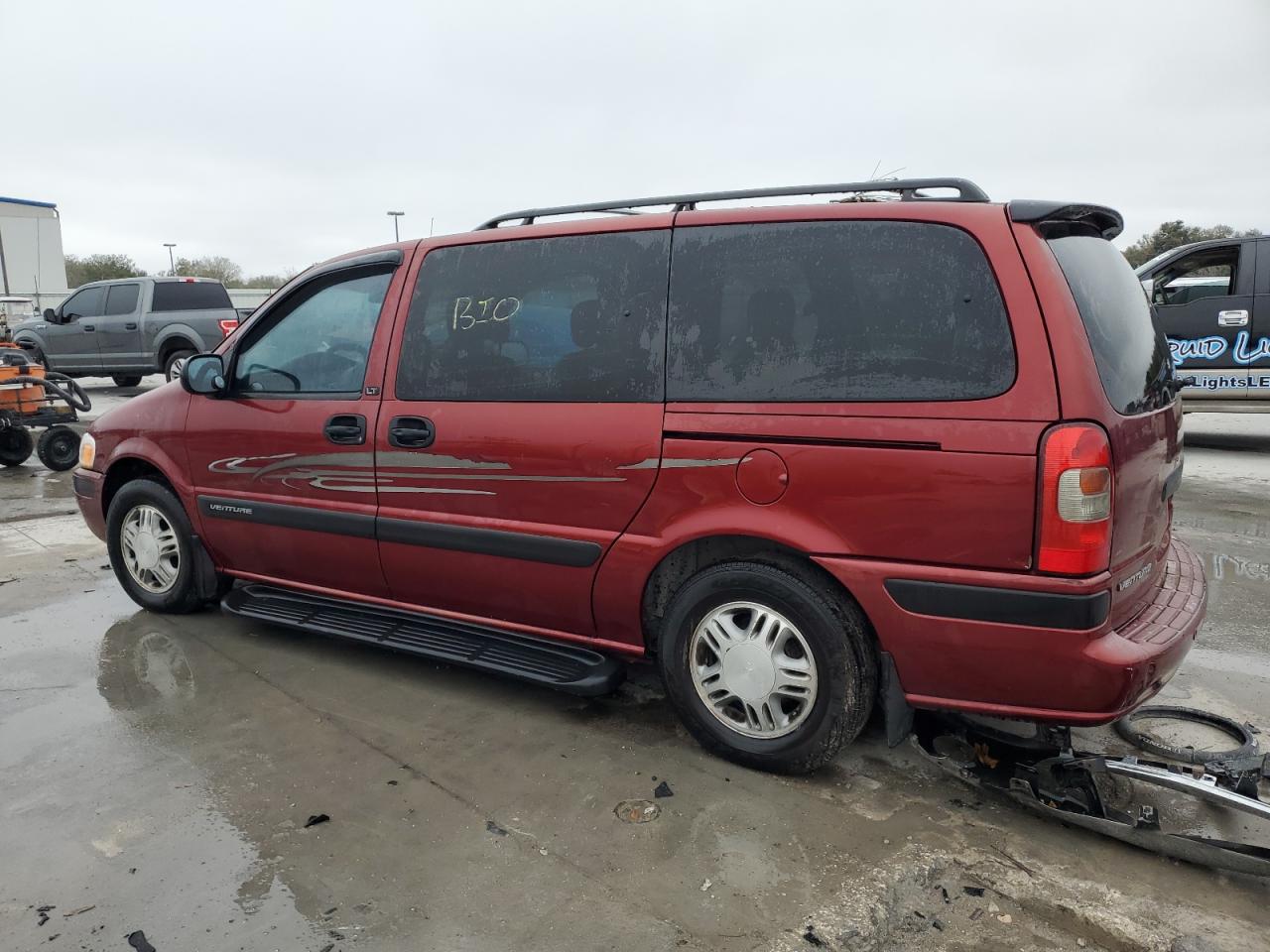 2002 Chevrolet Venture - Image 2