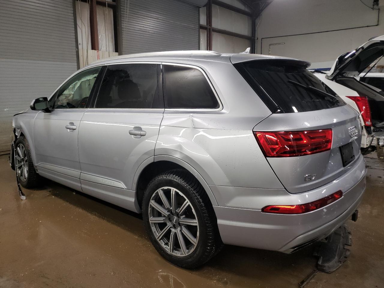 2018 Audi Q7 - Image 2
