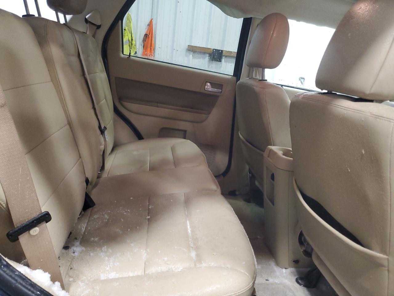 2010 Ford Escape - Image 11