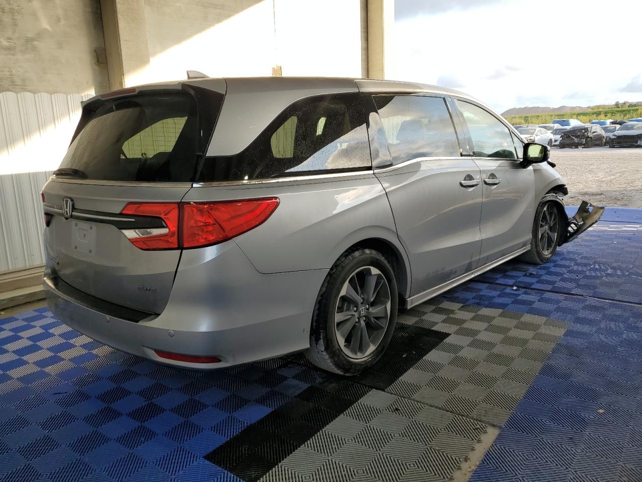 2022 Honda Odyssey - Image 3
