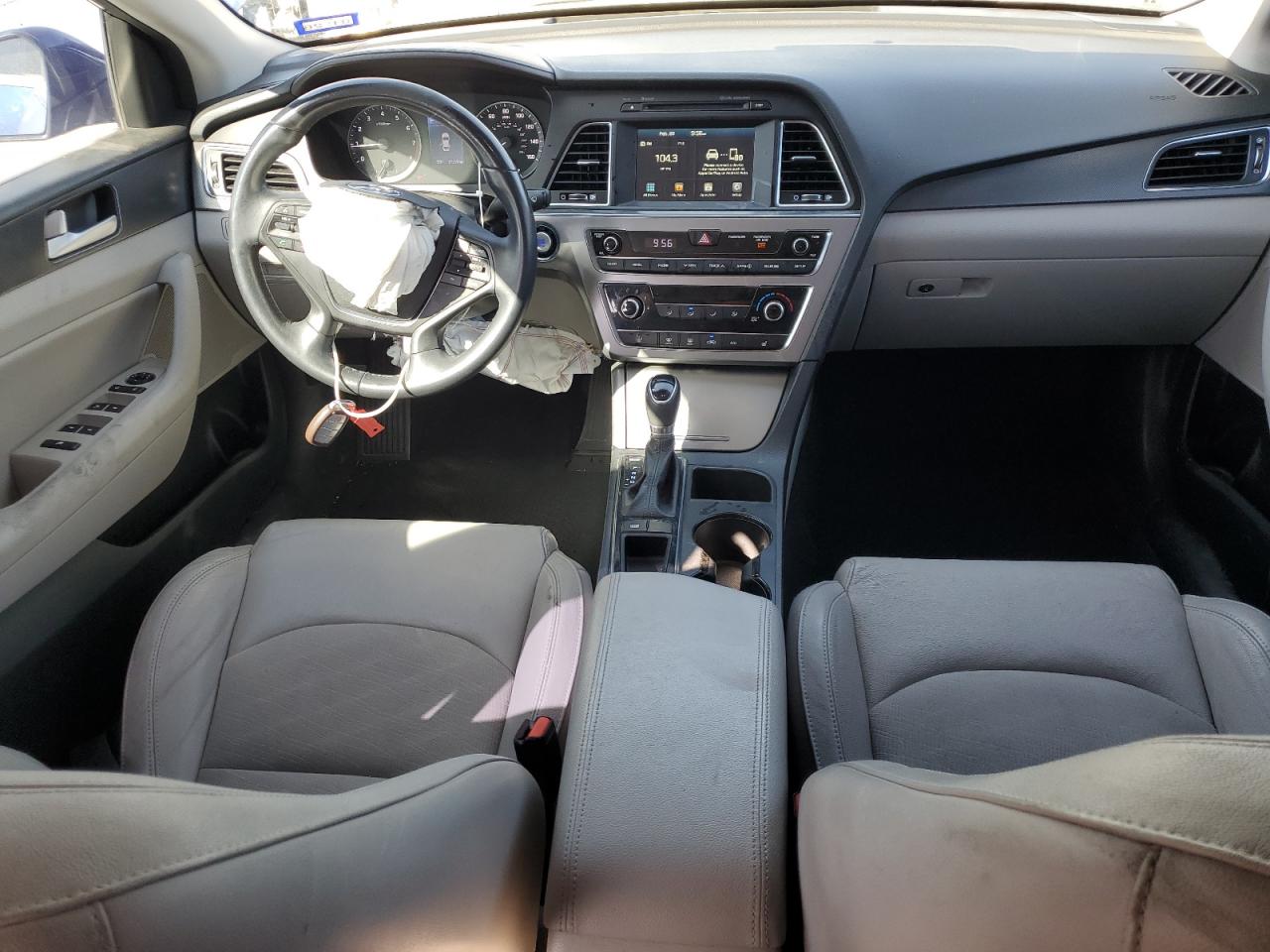 2017 Hyundai Sonata - Image 8