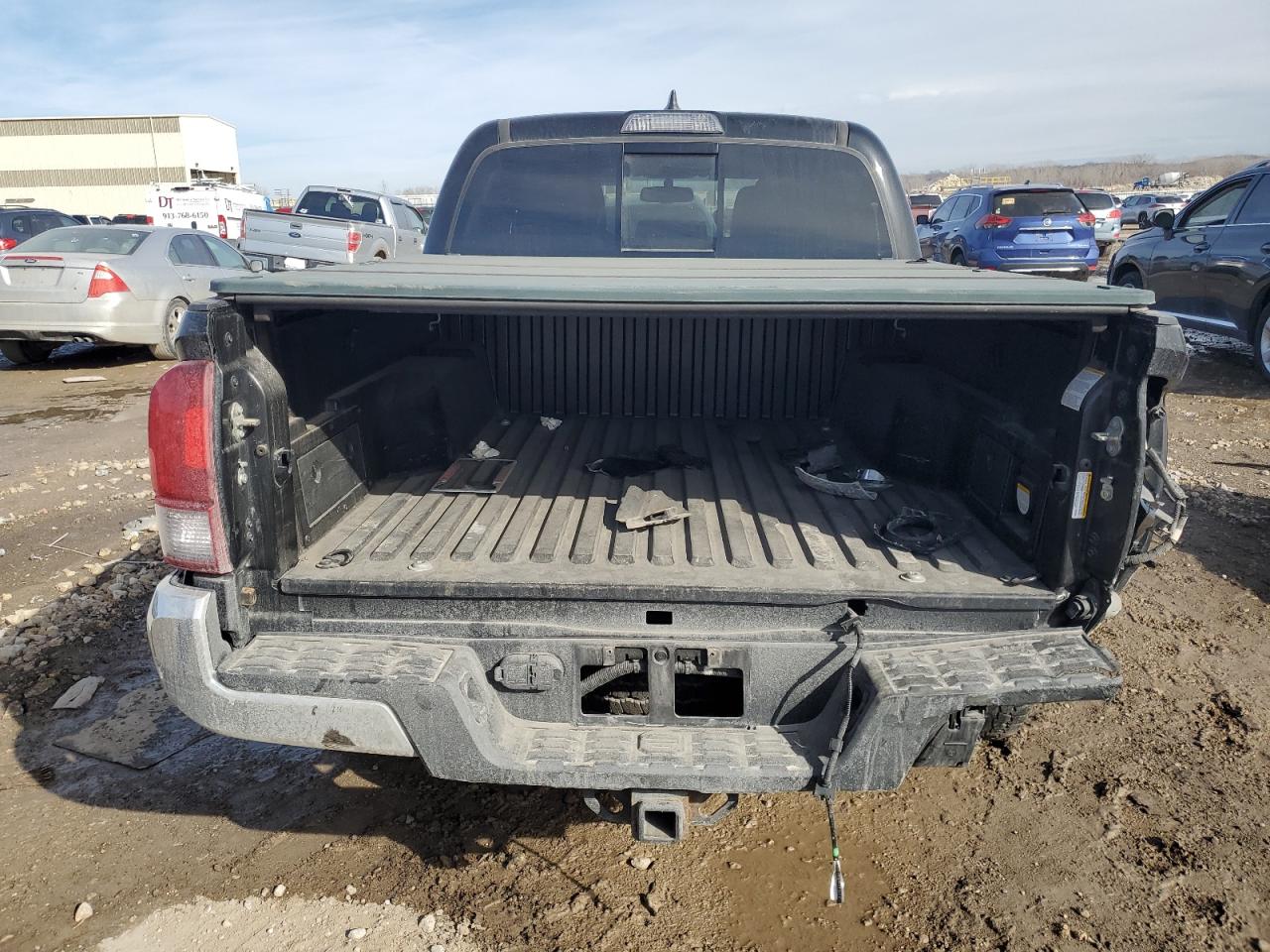2017 Toyota Tacoma - Image 6