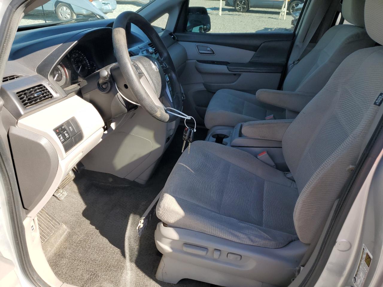 2011 Honda Odyssey - Image 7