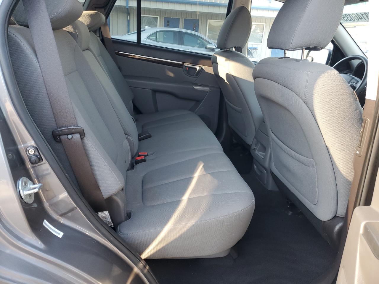 2010 Hyundai Santa Fe - Image 12