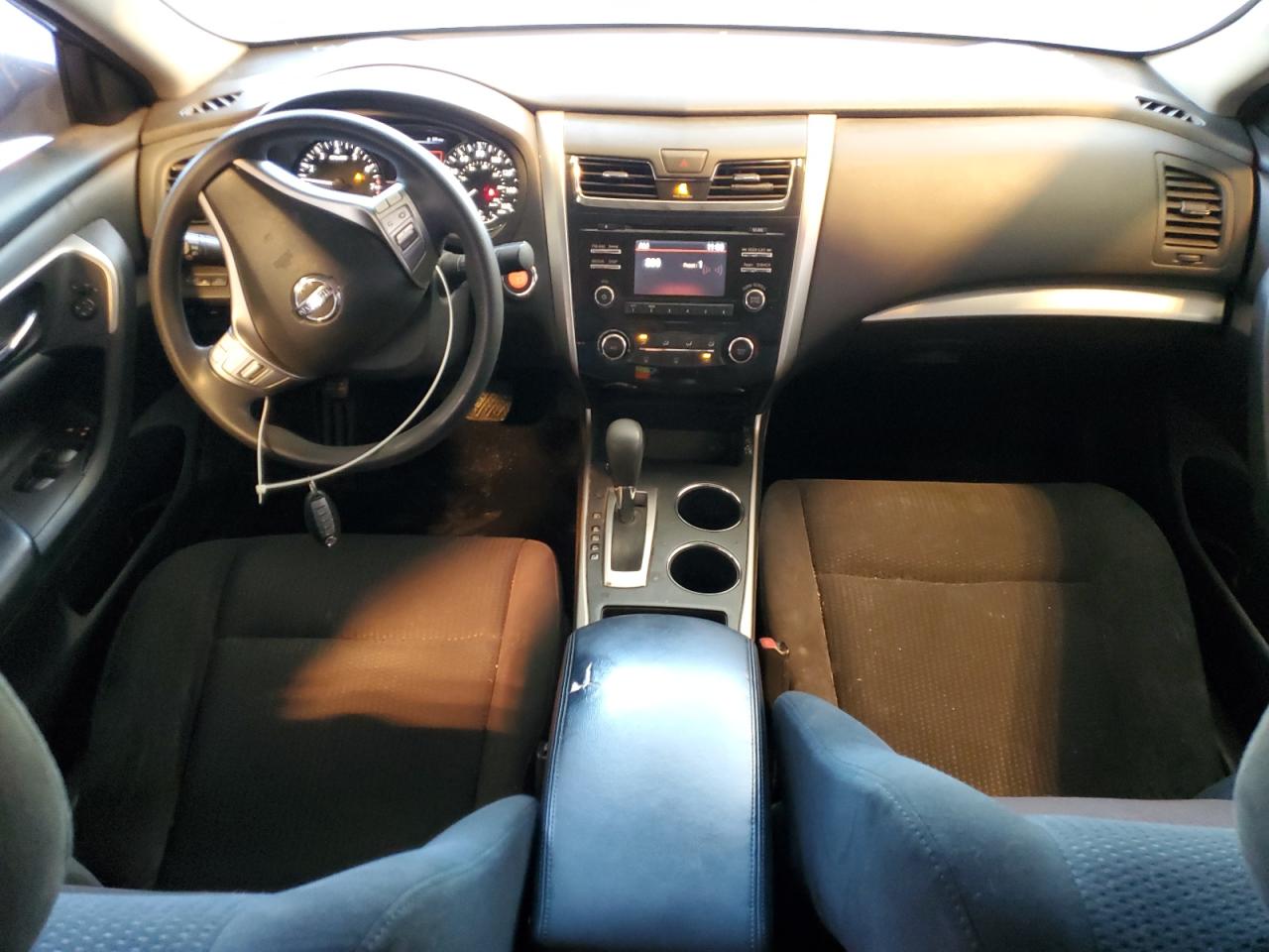 2015 Nissan Altima - Image 8