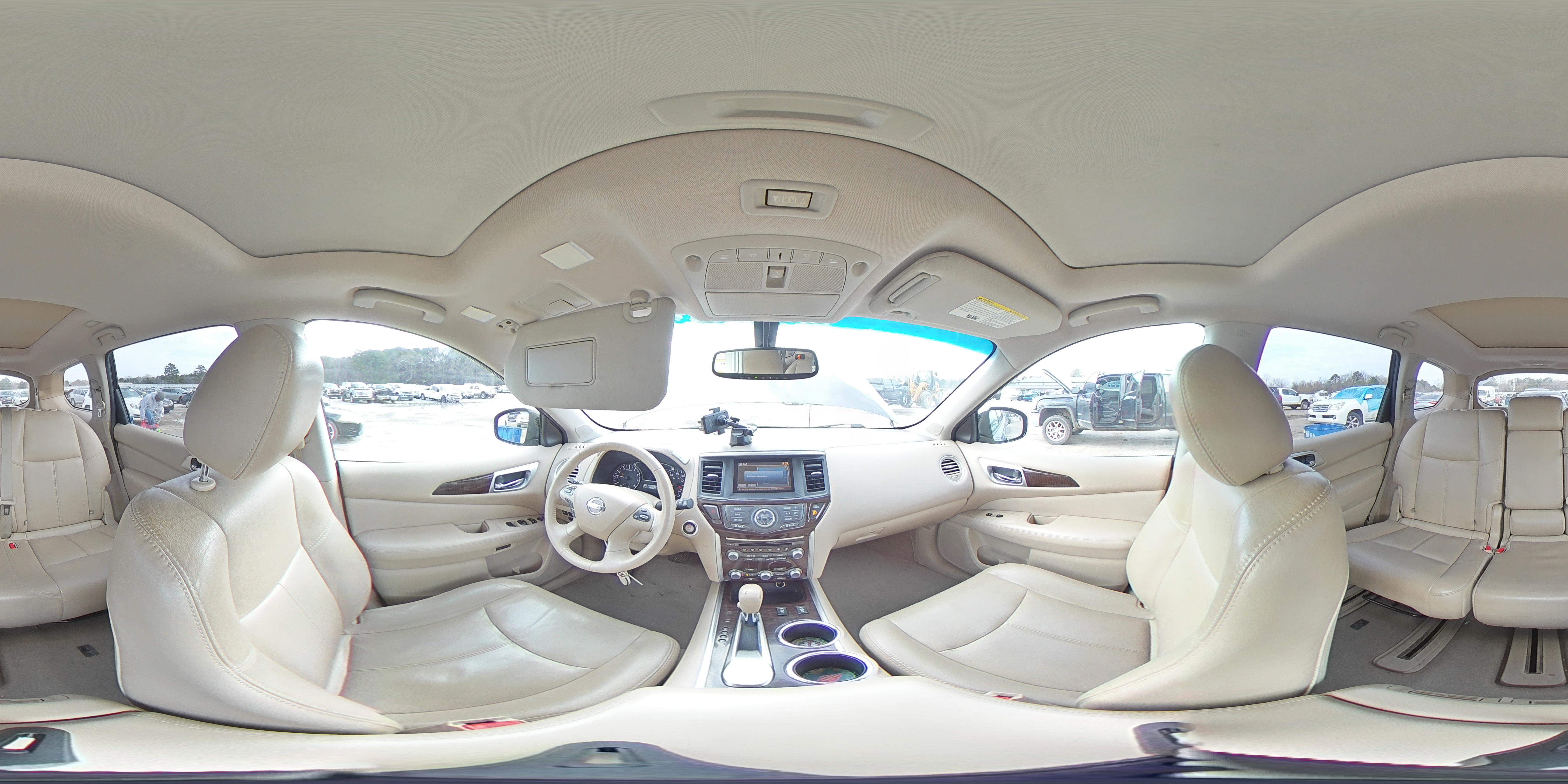 2014 Nissan Pathfinder - Image 13