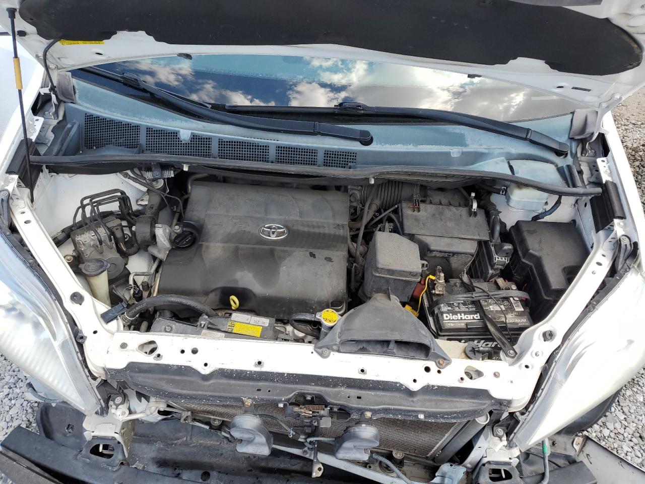 2013 Toyota Sienna - Image 12