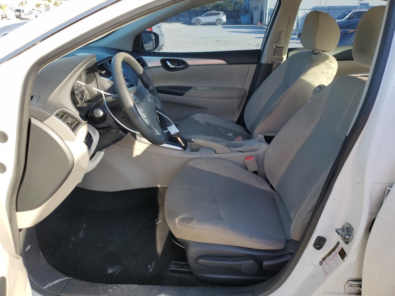 2016 Nissan Sentra - Image 7