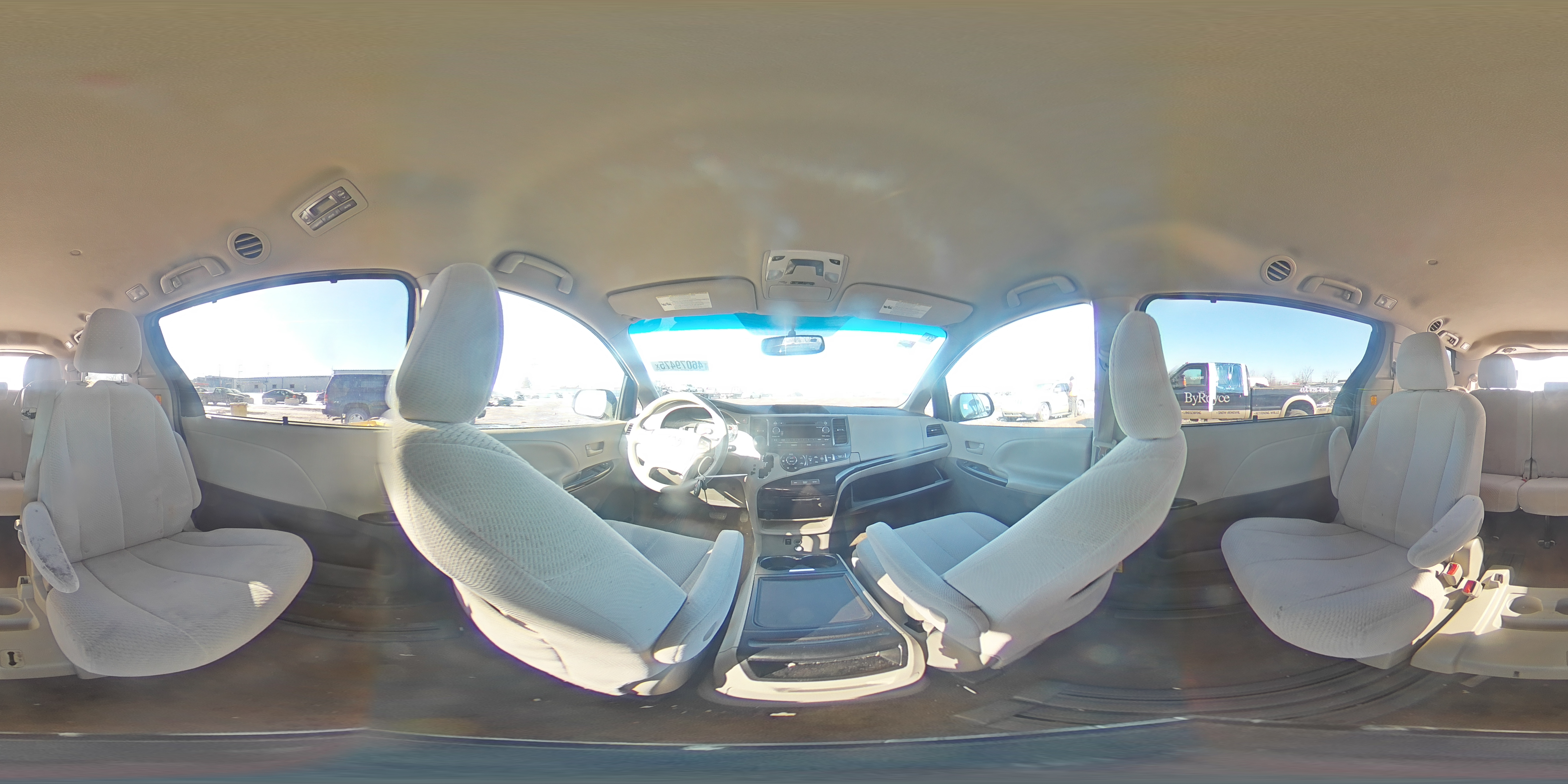 2013 Toyota Sienna - Image 14