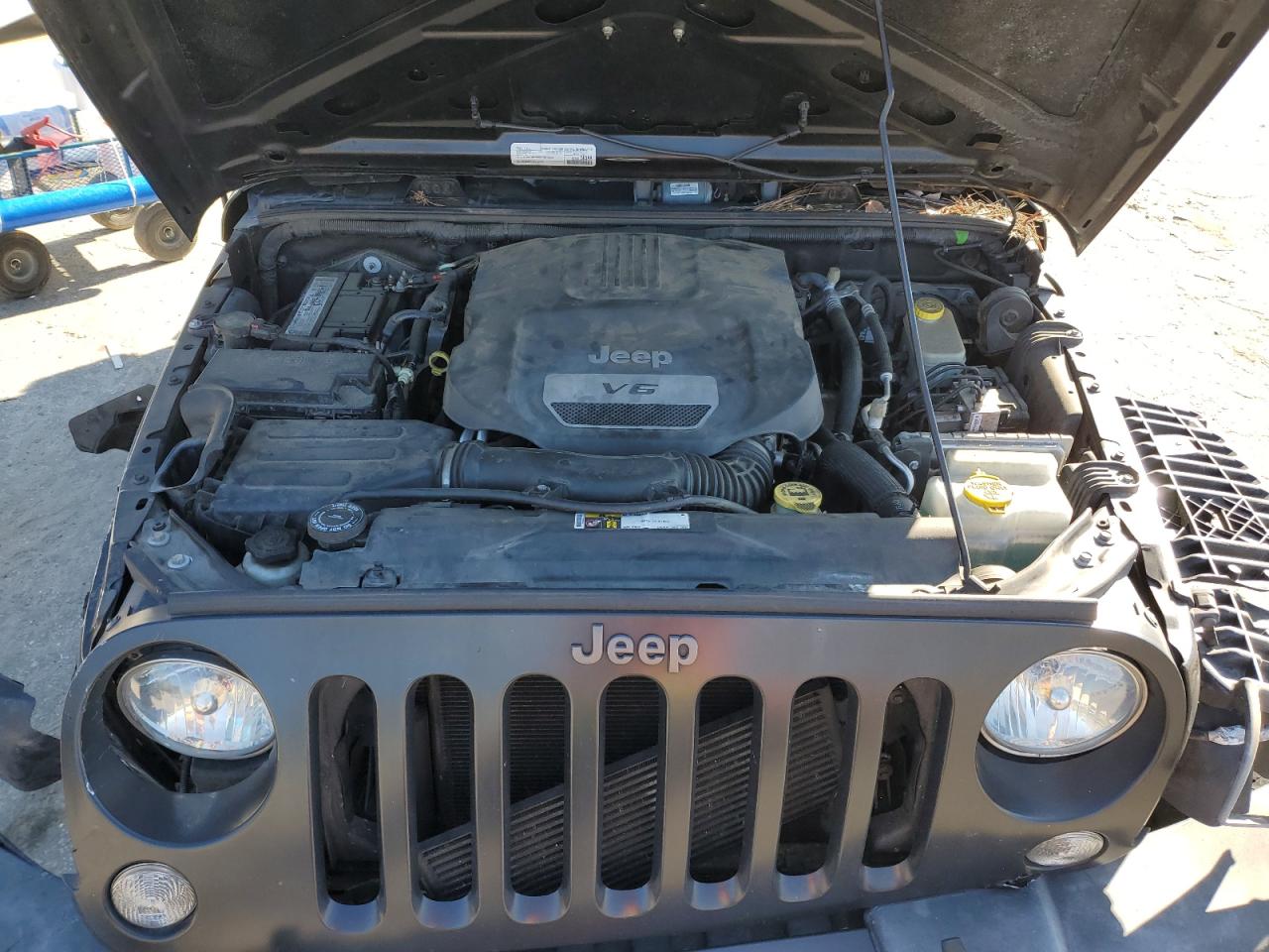 2016 Jeep Wrangler - Image 12