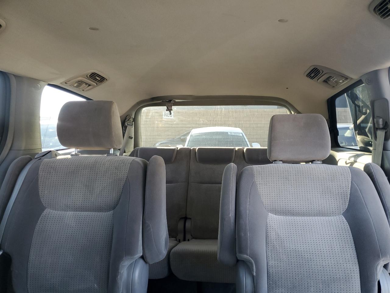 2007 Toyota Sienna - Image 10