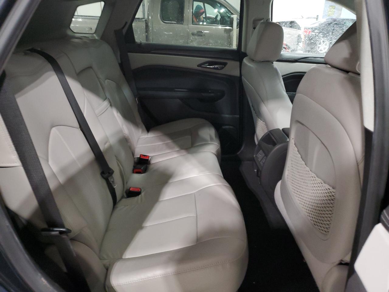 2016 Cadillac SRX - Image 11