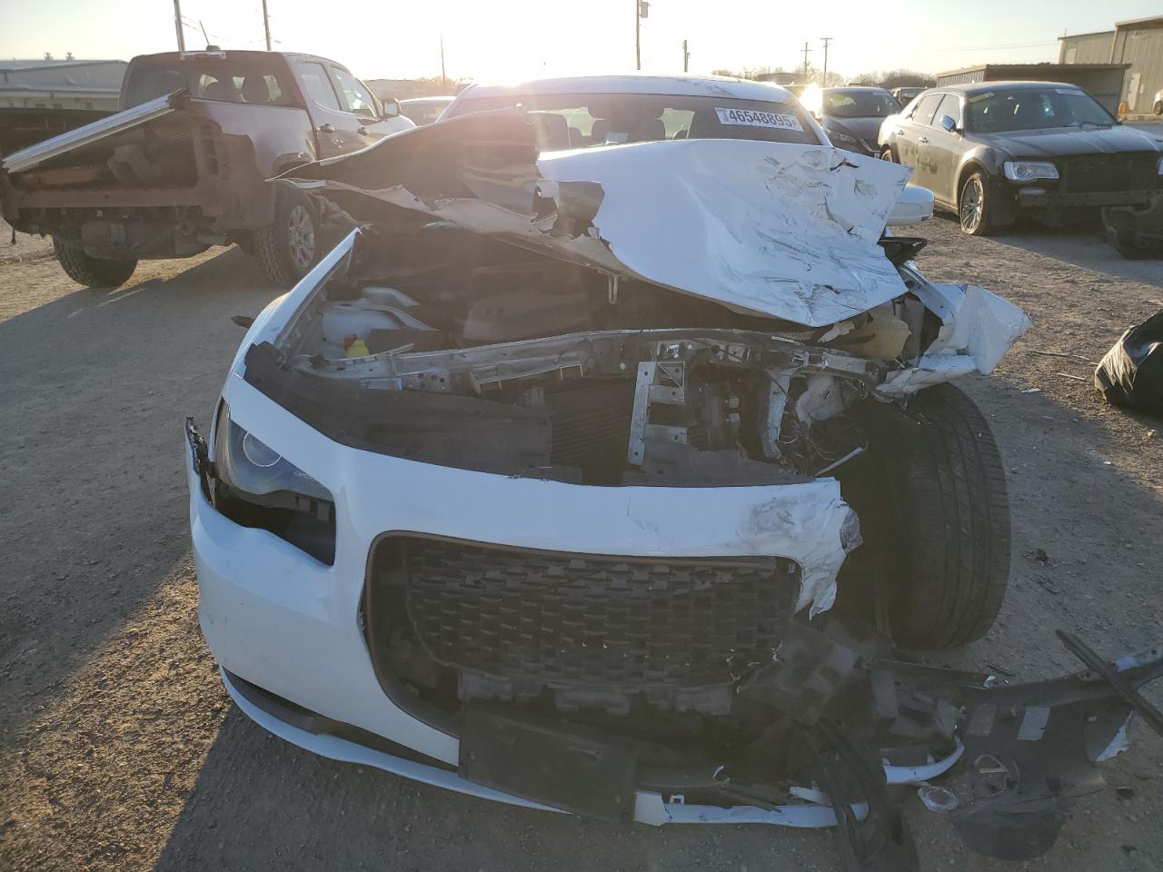 2017 Chrysler 300 - Image 5