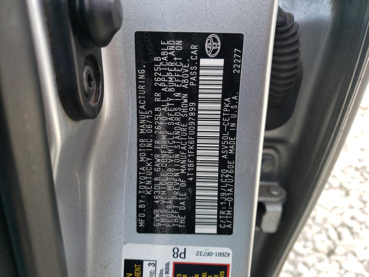 2015 Toyota Camry - Image 12