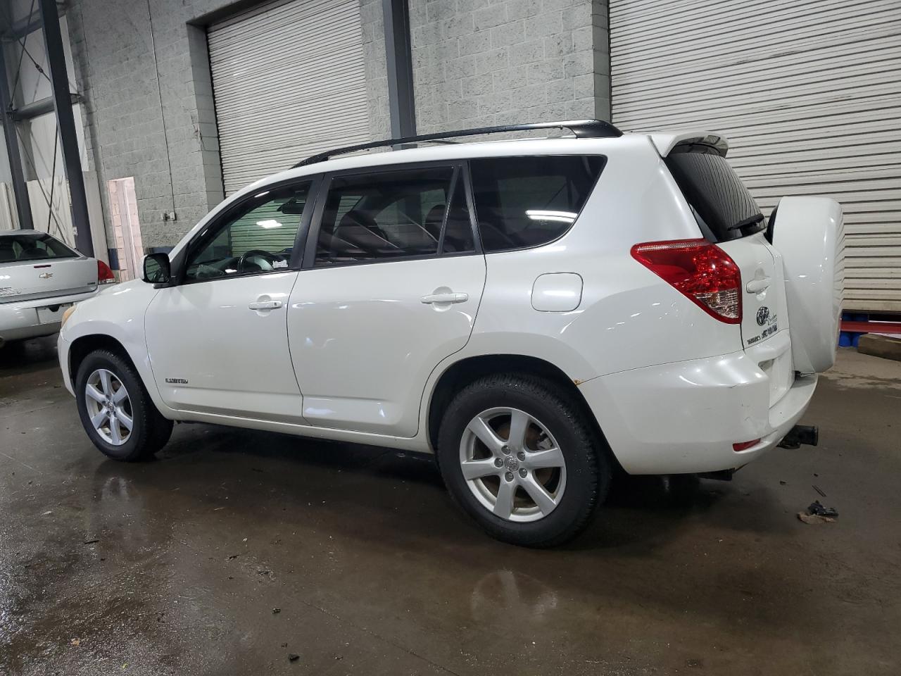 2007 Toyota RAV 4 - Image 2