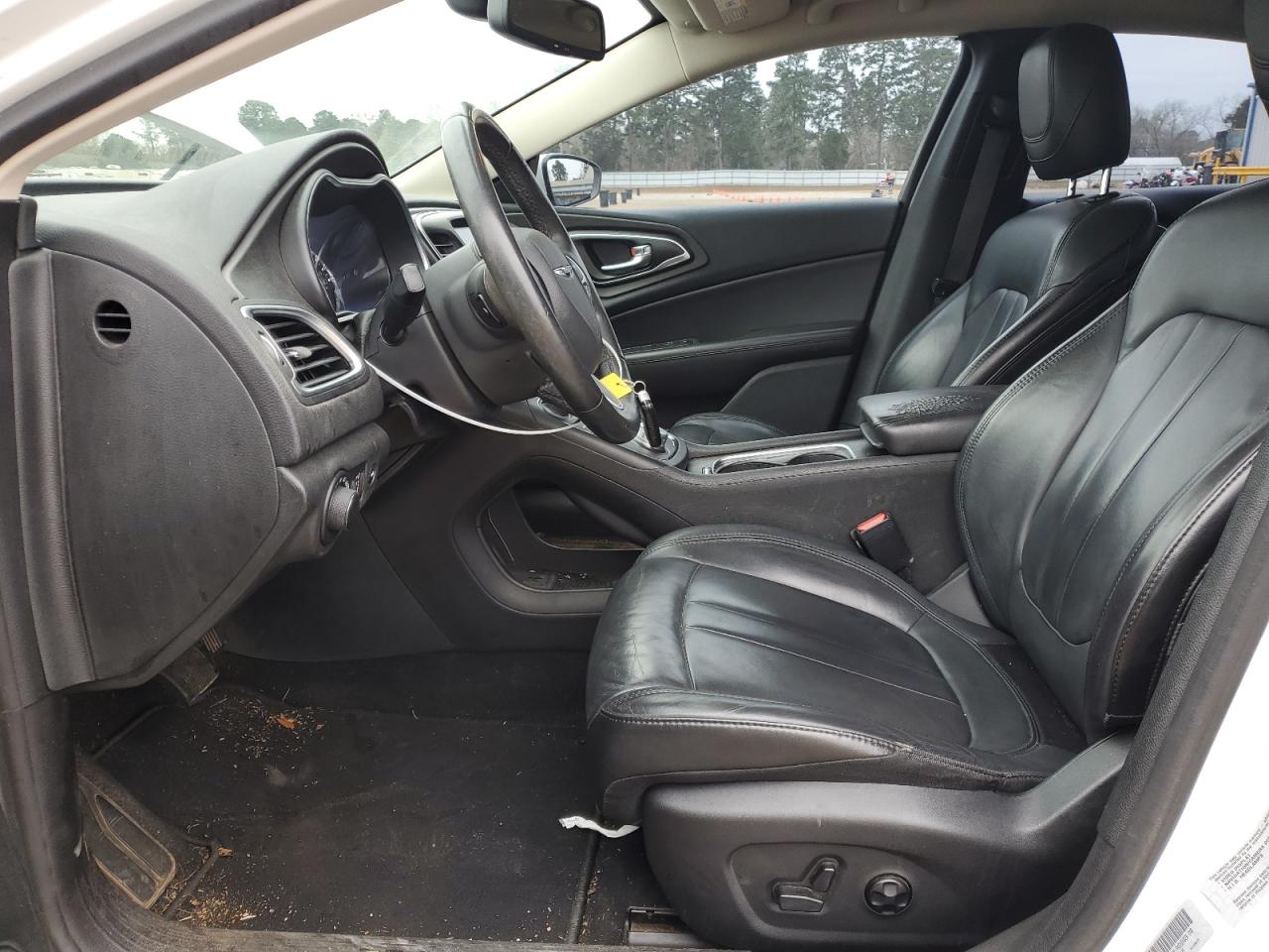 2016 Chrysler 200 - Image 7