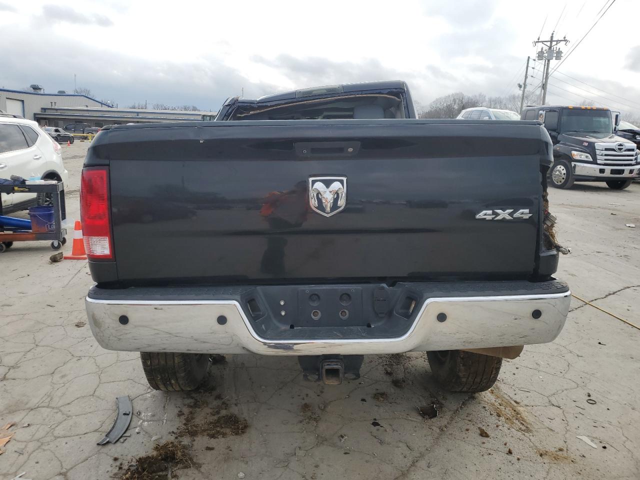 2016 RAM 2500 - Image 6