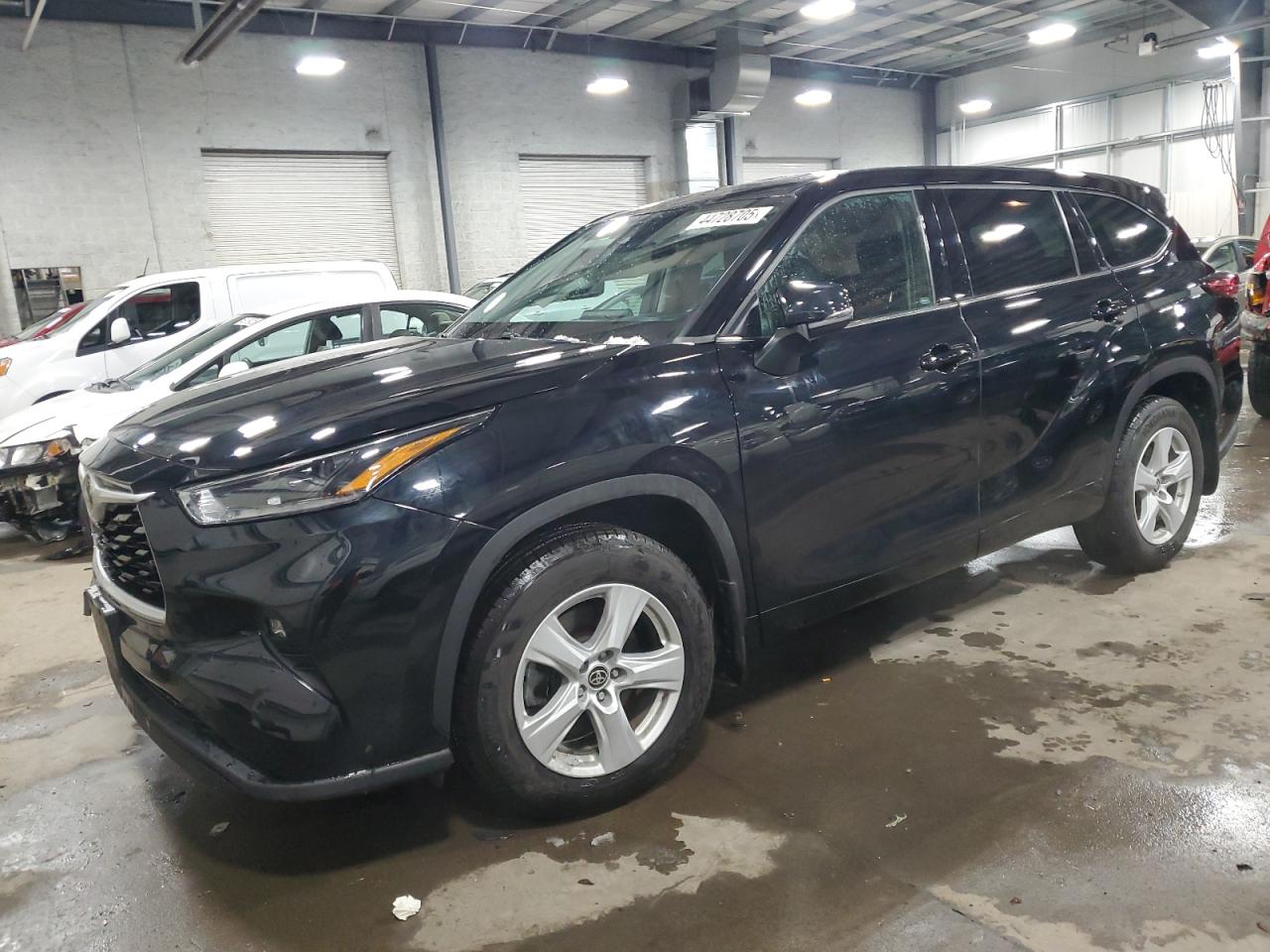 2021 Toyota Highlander - Image 1