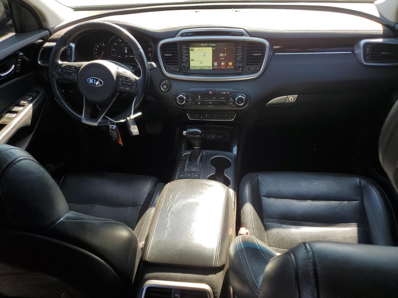 2016 Kia Sorento - Image 8