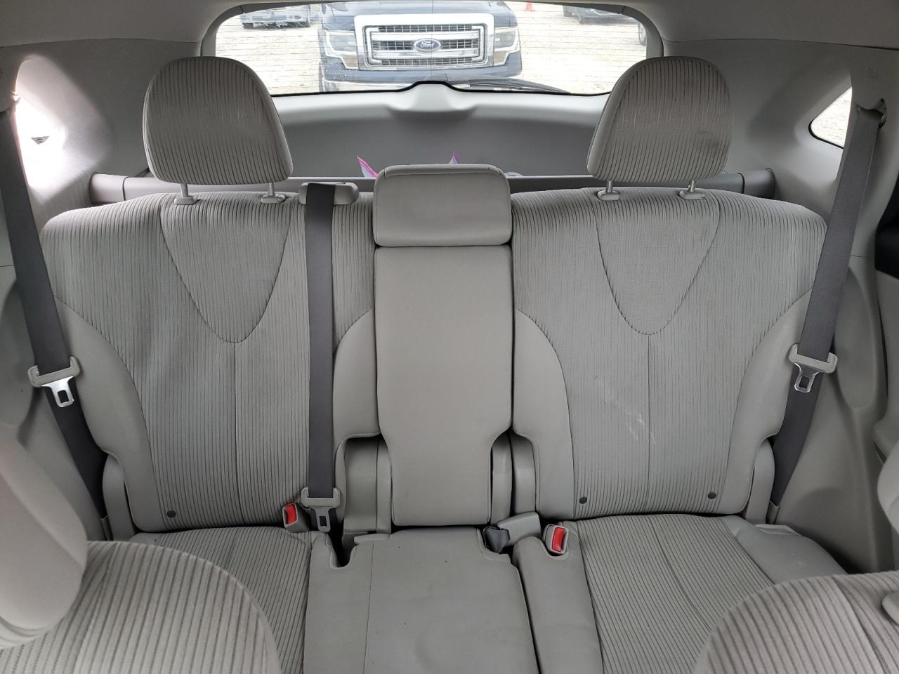 2010 Toyota Venza - Image 10