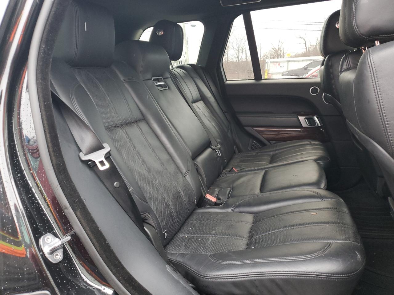 2015 Land Rover Range Rover - Image 11