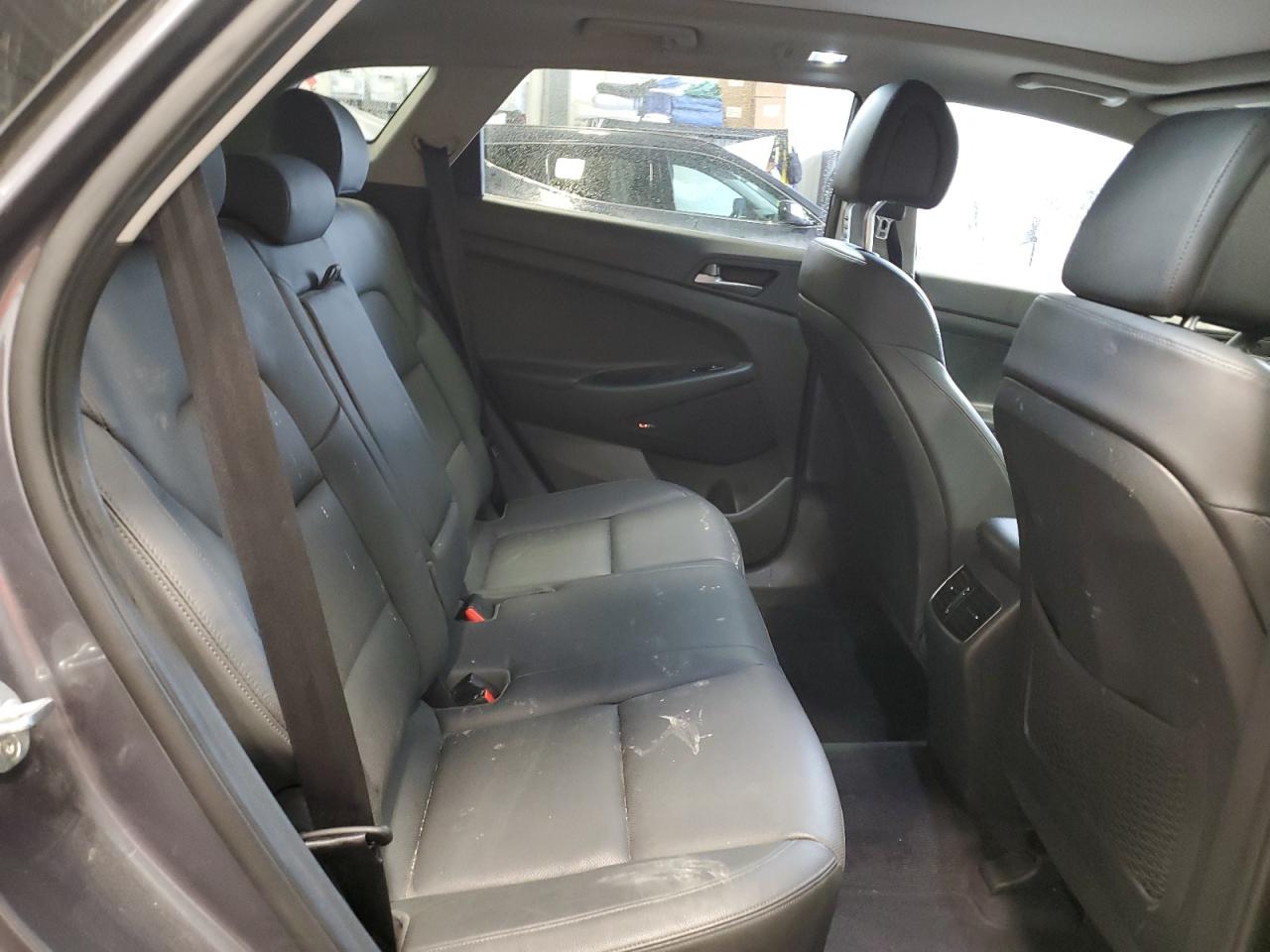 2017 Hyundai Tucson - Image 11